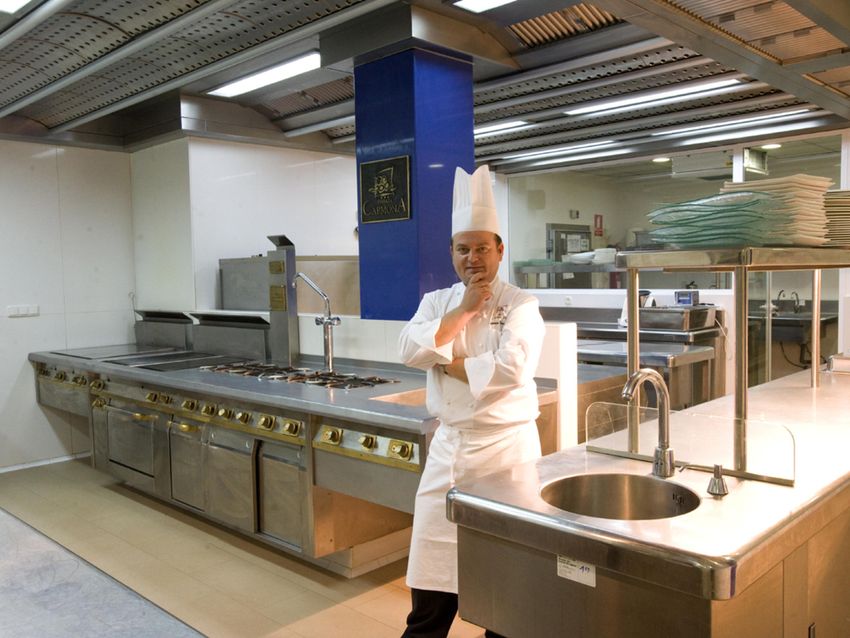 Kitchen - Hotel Restaurante Terraza Carmona