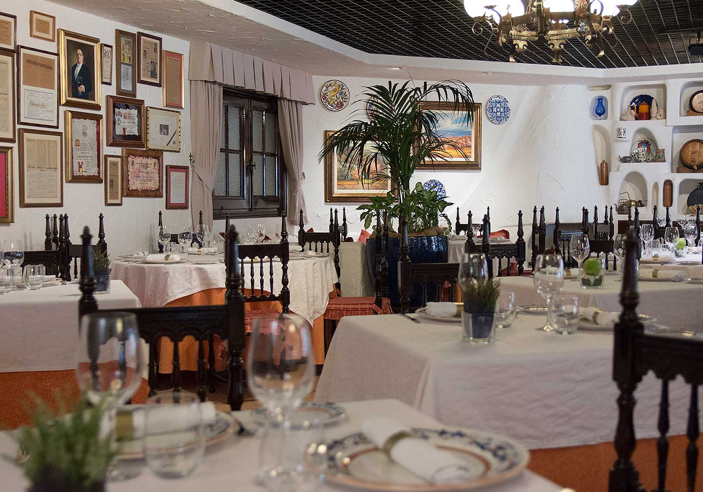 Comedor Principal del Hotel Restaurante Terraza Carmona en Vera, Almería