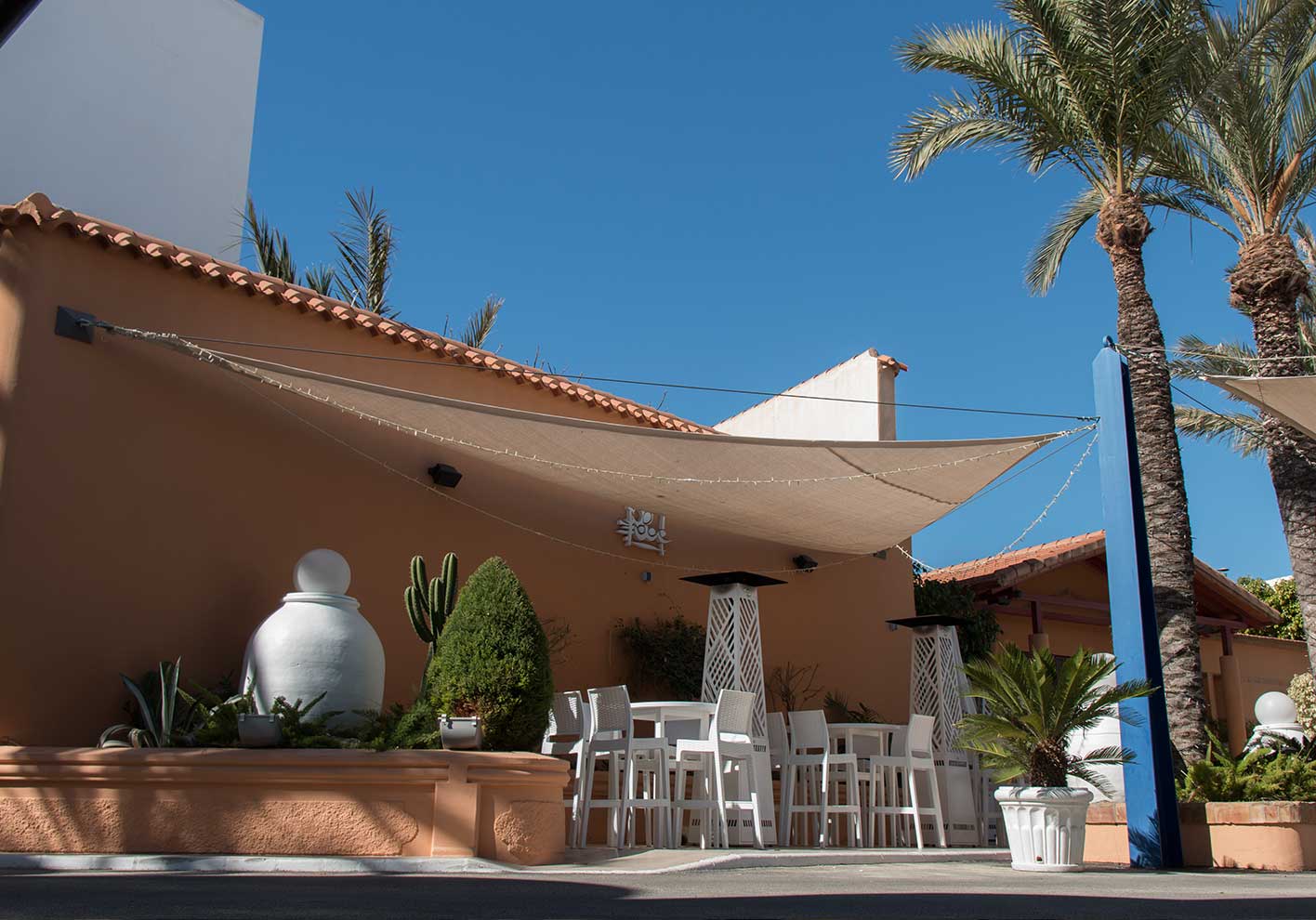 Barrel Terrace 02 - Hotel Restaurante Terraza Carmona in Vera, Almeria